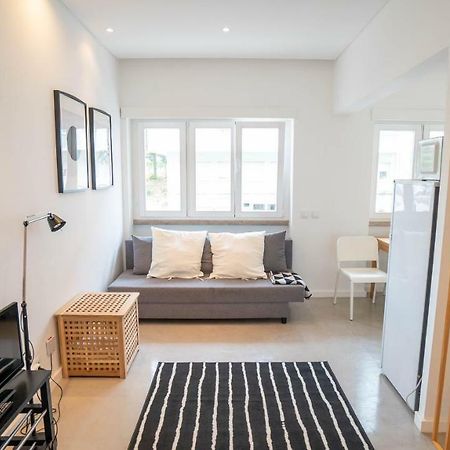 Casual @ 5 De Outubro Apartment Lisbon Bagian luar foto