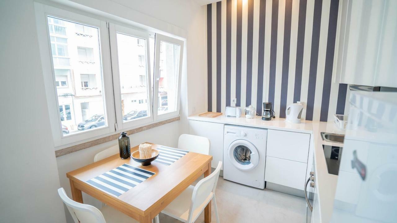 Casual @ 5 De Outubro Apartment Lisbon Bagian luar foto