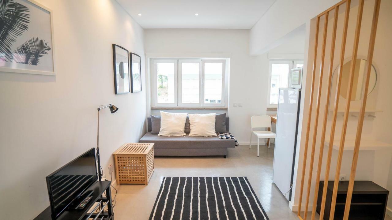 Casual @ 5 De Outubro Apartment Lisbon Bagian luar foto
